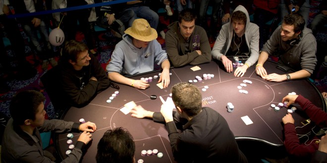 Tournoi de poker sur table : récit d’une expérience